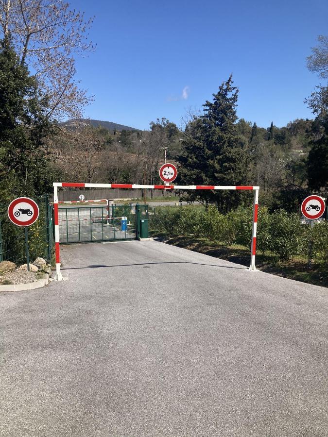 Les Restanques Vue Mer Pressoir 3131 Grimaud Dış mekan fotoğraf