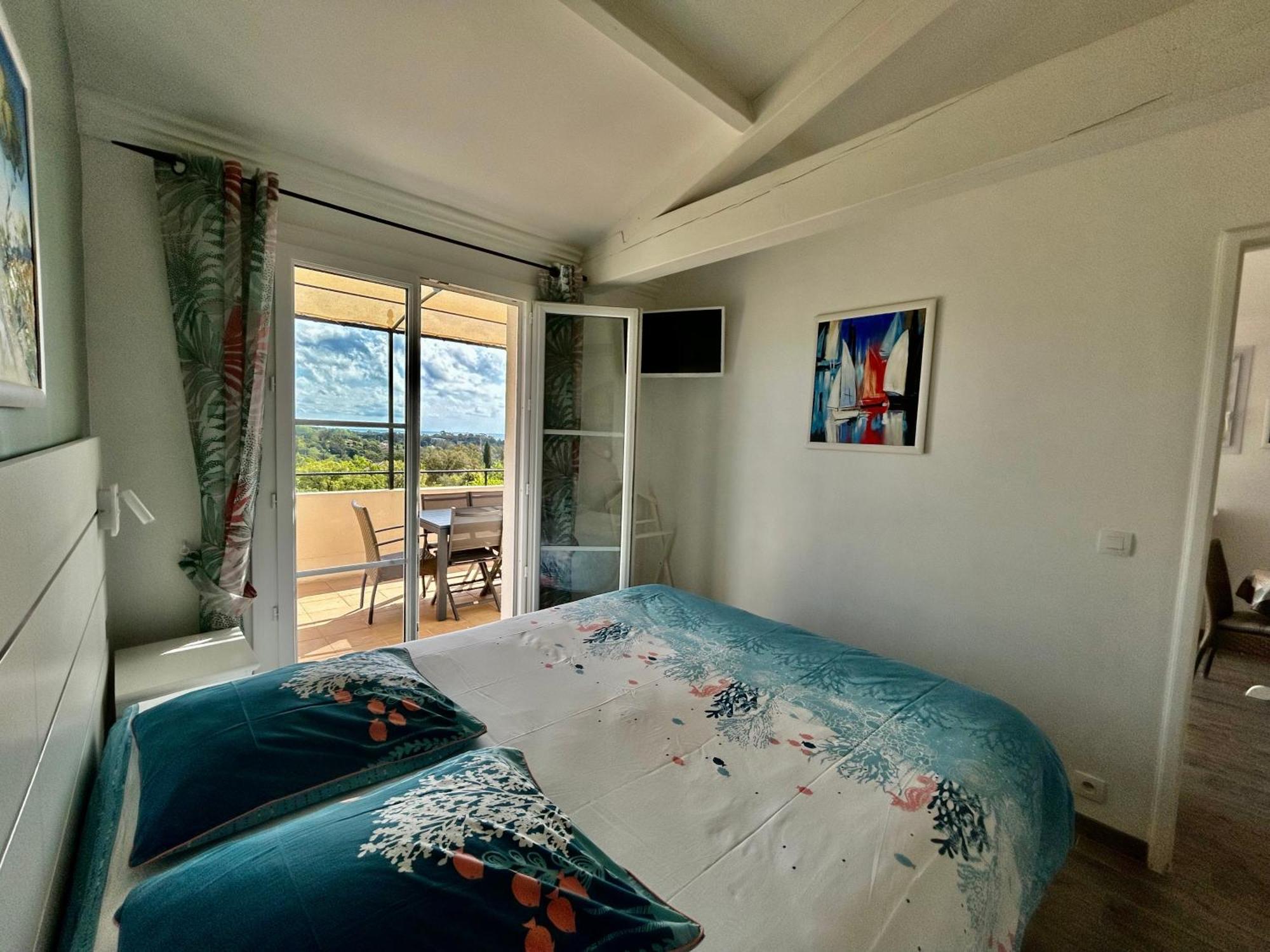 Les Restanques Vue Mer Pressoir 3131 Grimaud Dış mekan fotoğraf